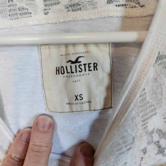 EUC Hollister Cropped White Lace Top - Picture 3 of 5